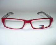 foto-oculos-de-grau-com-armacao-colorida-04