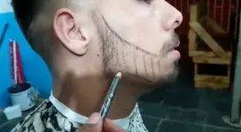 Barba Desenhada no Lápis